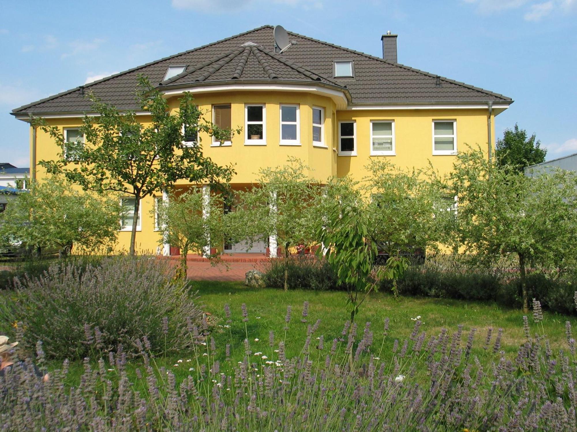 Felixanum Hotel & Galerie Isernhagen Exterior photo